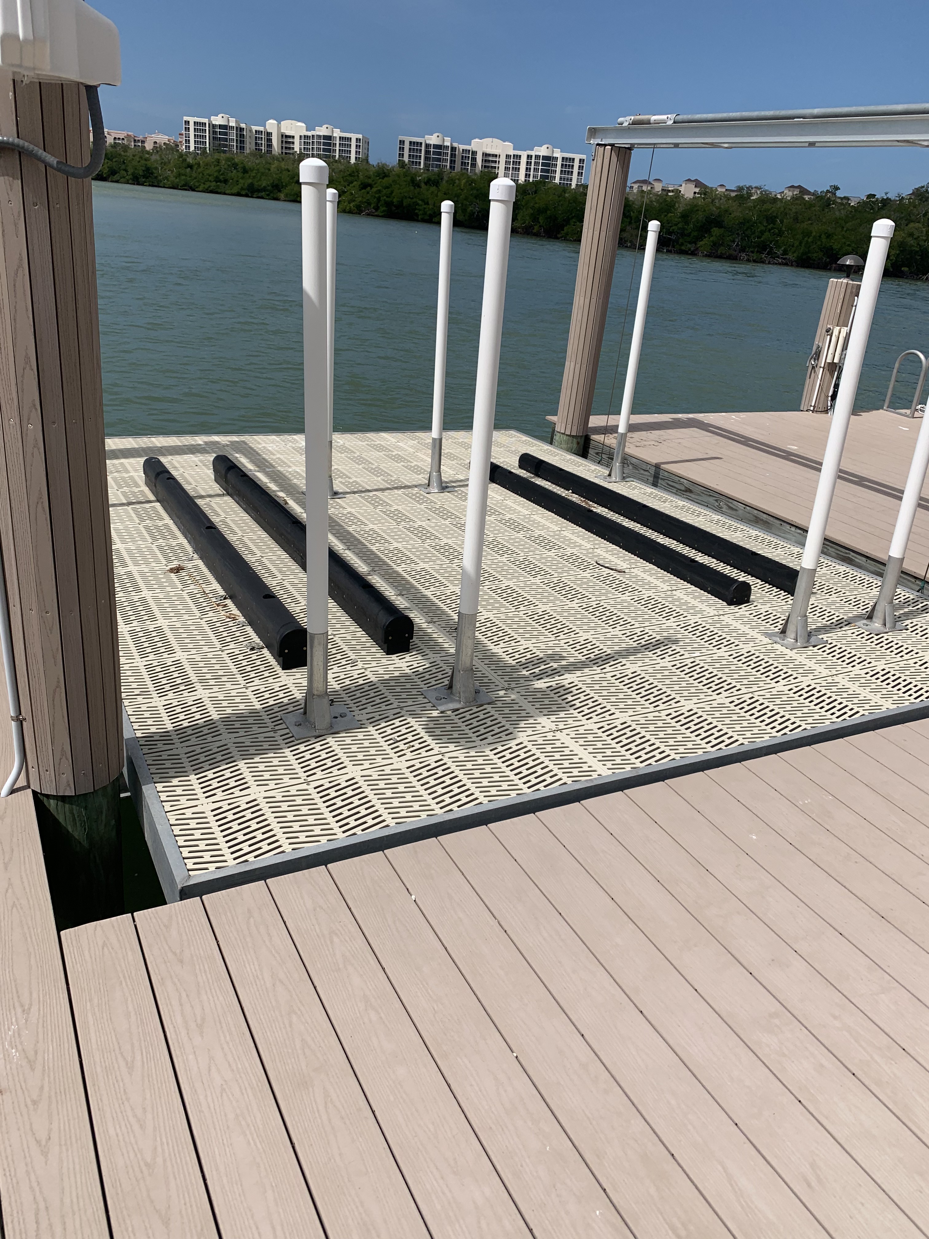 PWC & Paddle Craft Platform Lift — photo 2